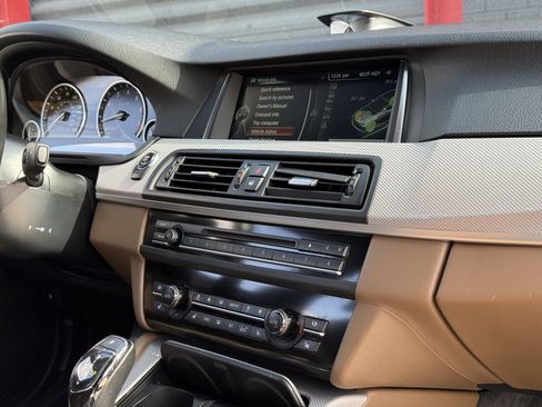 Used 2014 BMW 550i xDrive 550i xDrive image 19