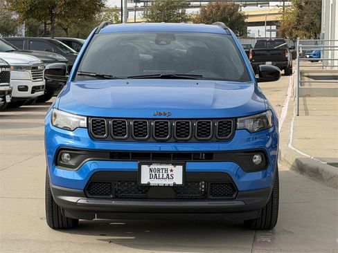New 2026 Jeep Compass Latitude image 3