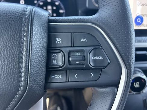 Used 2026 Toyota 4Runner Platinum AWD/4WD image 23