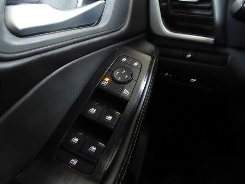 Used 2022 Nissan Rogue SV w/ SV Premium Package FWD image 17