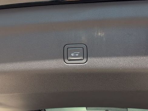 New 2026 Chevrolet Suburban Premier image 14