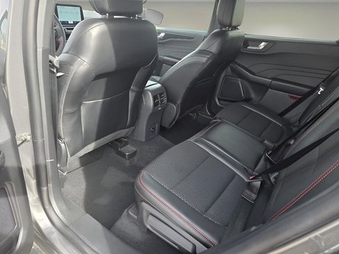 Used 2025 Ford Escape ST-Line image 15