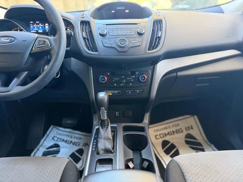 Used 2017 Ford Escape SE image 32