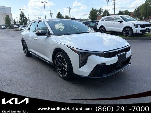 New 2026 Kia K4 GT-Line w/ GT-Line Premium Package FWD image 5