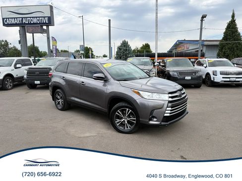Used 2019 Toyota Highlander LE AWD/4WD image 1