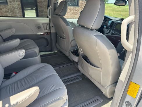 Used 2013 Toyota Sienna Limited w/ Premium Pkg AWD/4WD image 50