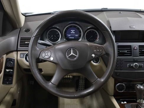 Used 2011 Mercedes-Benz C 300 4MATIC Sedan image 21