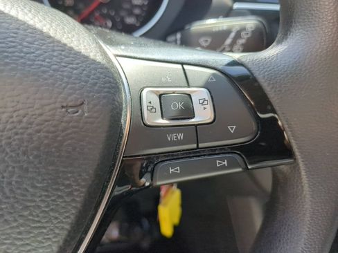 Used 2021 Volkswagen Tiguan S FWD image 24
