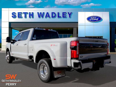 New 2026 Ford F350 Platinum w/ FX4 Off-Road Package image 7