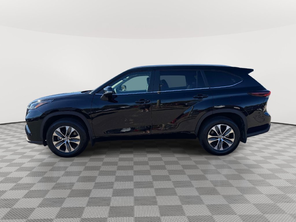 Used 2026 Toyota Highlander XLE AWD/4WD image 6