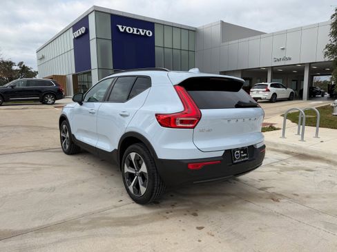 New 2026 Volvo XC40 B5 Plus w/ Protection Package Premier image 4