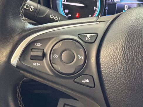 Used 2018 Buick Envision Preferred FWD image 32