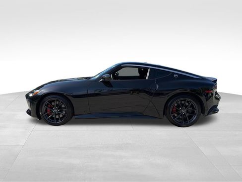 Used 2025 Nissan Z Performance w/ Floor Mat Package RWD image 4
