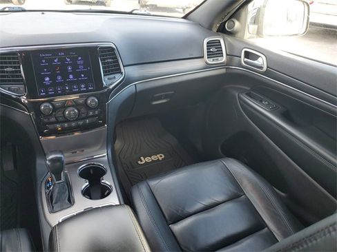 Used 2020 Jeep Grand Cherokee Limited image 11