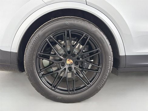 Certified 2026 Porsche Cayenne Coupe AWD/4WD image 13