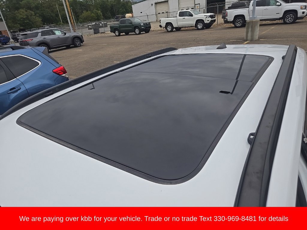 Used 2025 Jeep Compass Latitude w/ Sun & Sound Group AWD/4WD image 25