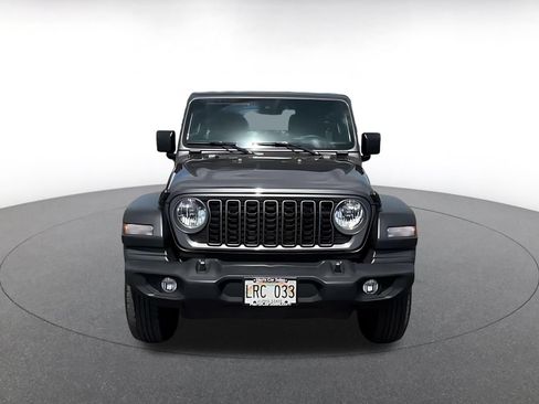 Used 2025 Jeep Wrangler Unlimited Sport AWD/4WD image 4