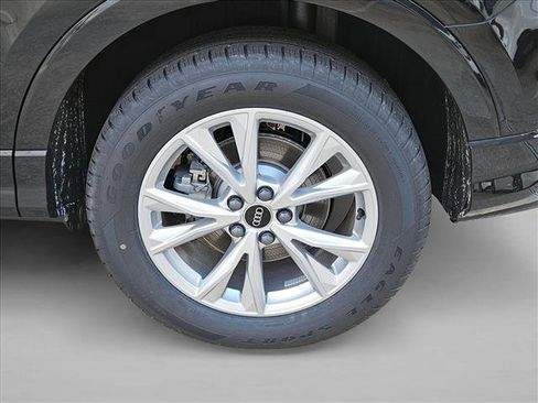 Used 2025 Audi Q3 2.0T Premium w/ Convenience Package image 10