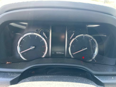 Used 2023 Toyota 4Runner Limited AWD/4WD image 9