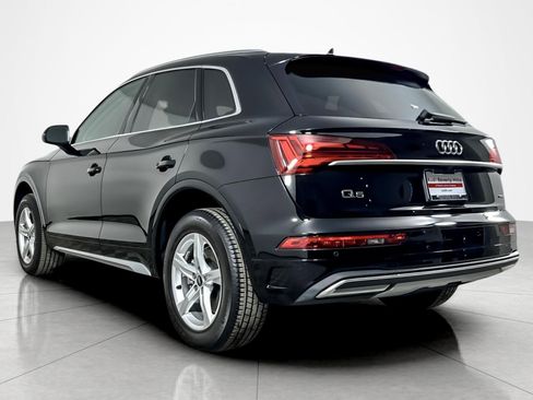 Used 2023 Audi Q5 2.0T Premium w/ Convenience Package image 3