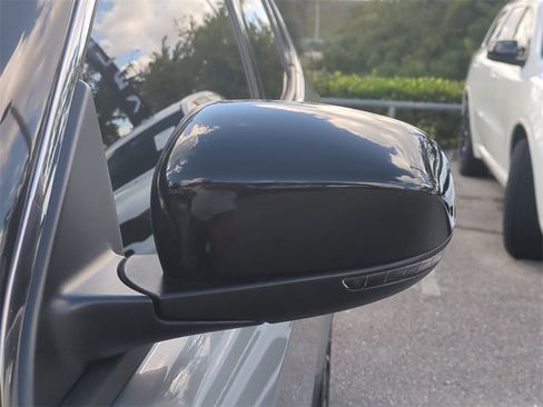 Certified 2022 Jeep Compass Limited image 12