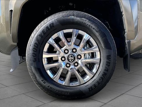 Used 2025 Toyota Tacoma Limited image 10