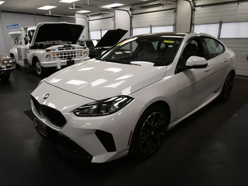 Used 2025 BMW 228i xDrive AWD/4WD image 4