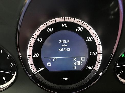 Used 2010 Mercedes-Benz E 350 Sedan image 23