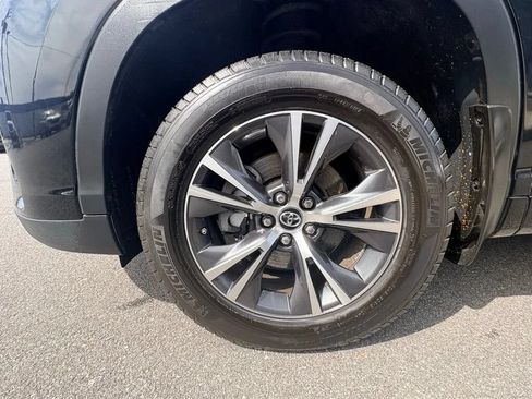 Used 2017 Toyota Highlander Plus w/ Protection Package #3 AWD/4WD image 35