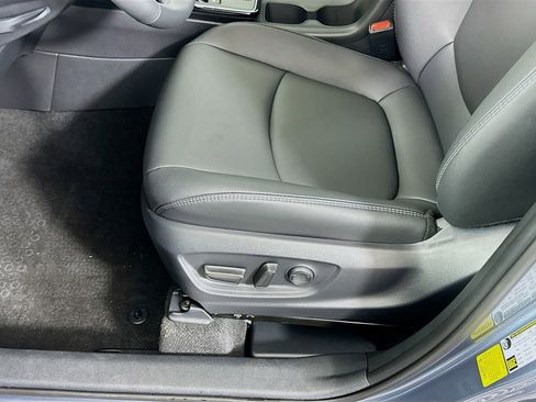 Certified 2026 Toyota Corolla Cross XLE w/ Convenience Package image 20