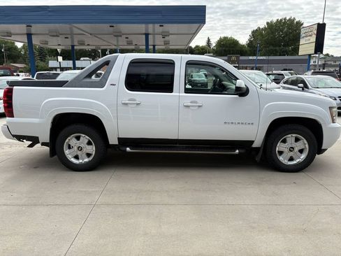 Used 2010 Chevrolet Avalanche LT w/ Luxury Package AWD/4WD image 5
