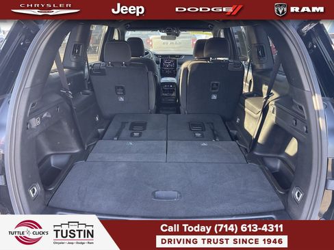 Used 2025 Jeep Grand Cherokee L Laredo w/ Luxury Tech Group I RWD image 27