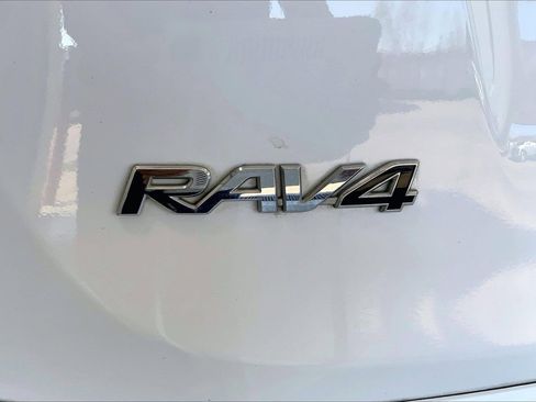 Used 2017 Toyota RAV4 XLE image 31