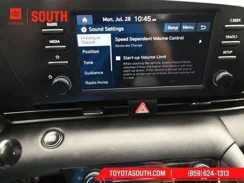 Used 2025 Hyundai Elantra Sport FWD image 20