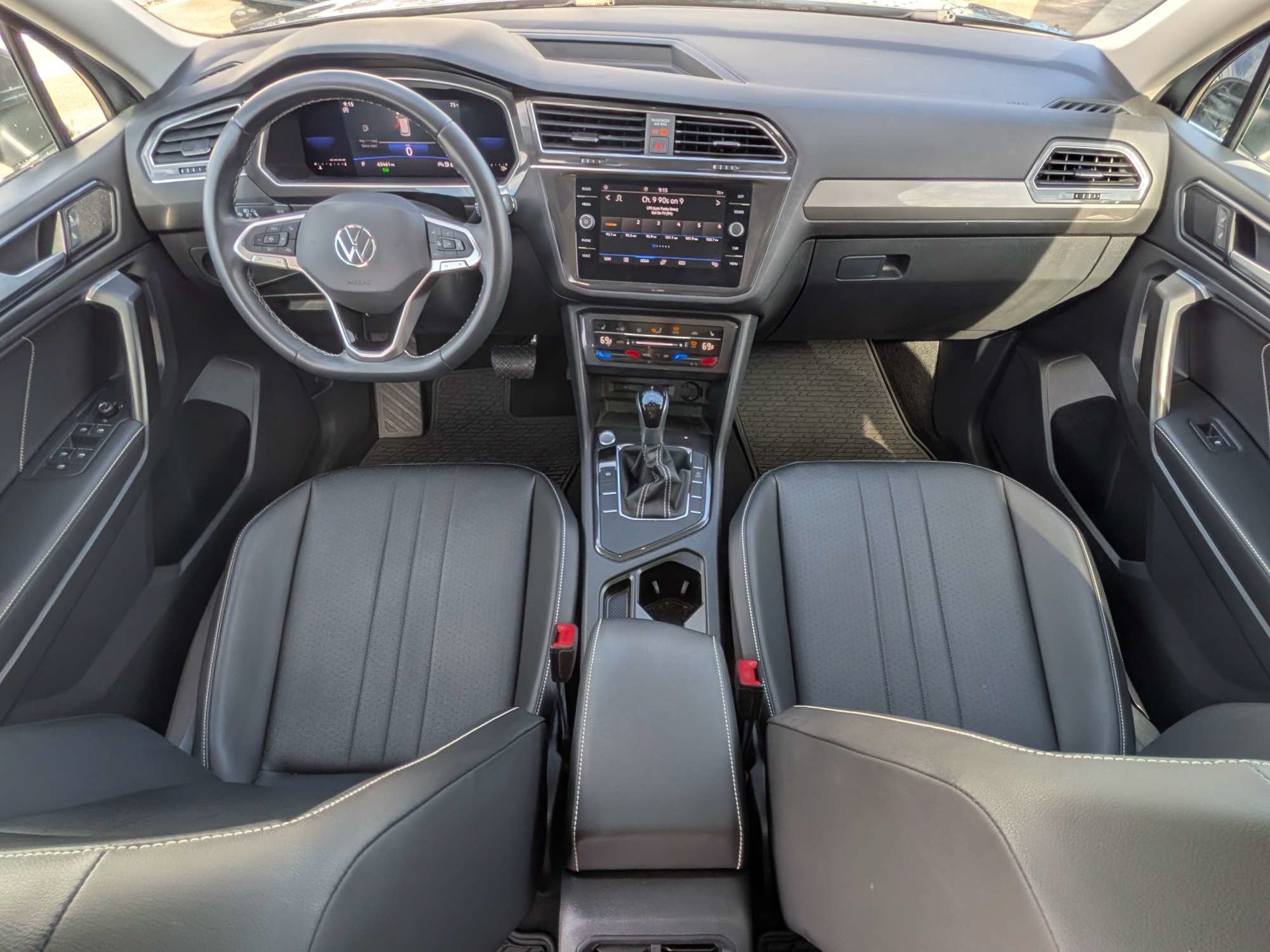 Used 2022 Volkswagen Tiguan SE FWD image 15