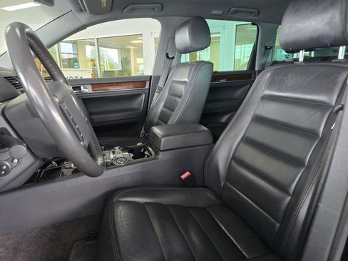 Used 2004 Volkswagen Touareg V8 AWD/4WD image 19