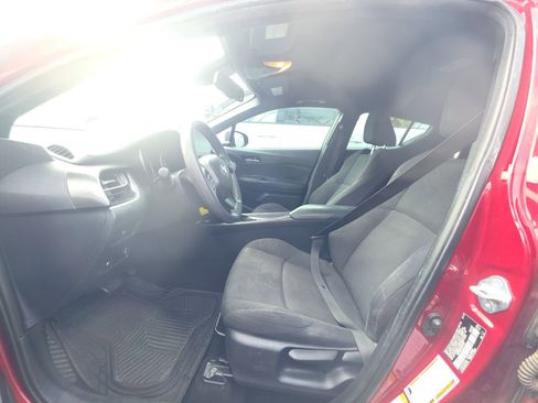 Used 2019 Toyota C-HR LE image 14