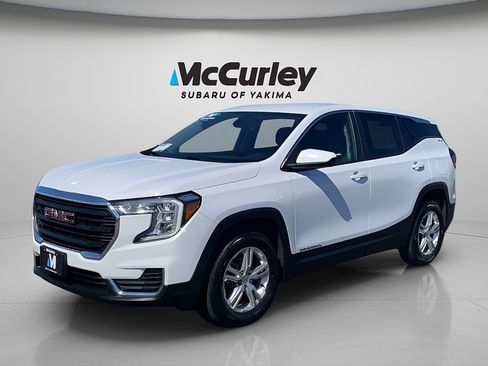 Used 2024 GMC Terrain SLE AWD/4WD image 1