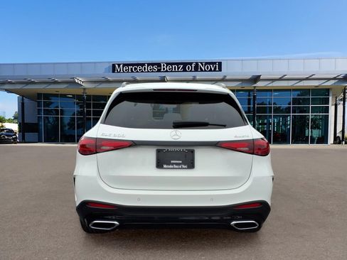 Certified 2025 Mercedes-Benz GLC 300 4MATIC image 4