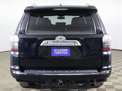 Used 2018 Toyota 4Runner Limited AWD/4WD image 11