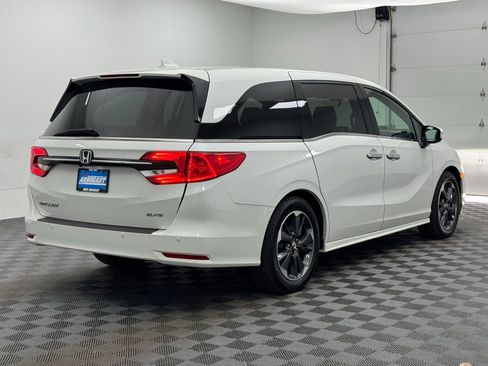 Used 2023 Honda Odyssey Elite image 7
