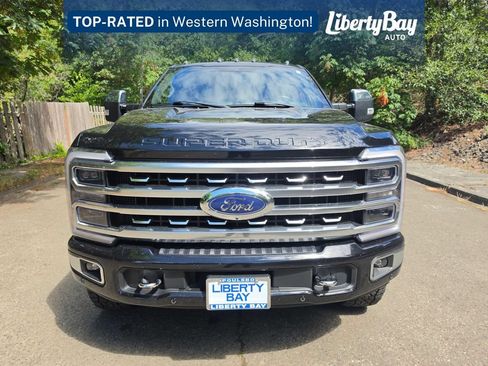 Used 2023 Ford F350 Platinum AWD/4WD image 2