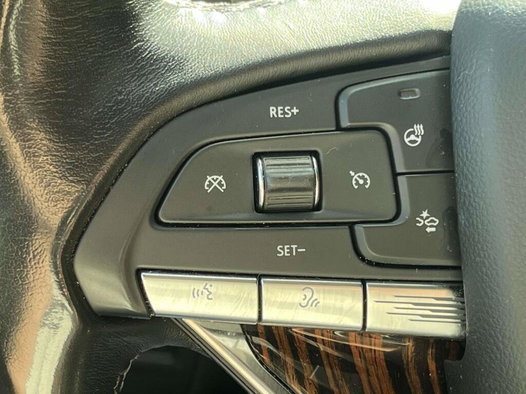 Used 2021 Cadillac Escalade ESV Premium Luxury AWD/4WD image 34