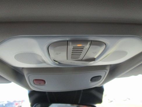 Used 2024 RAM ProMaster 2500 w/ Power Group FWD image 15