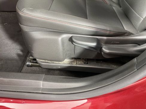 Certified 2025 Chevrolet Trax RS w/ Driver Confidence Package image 22