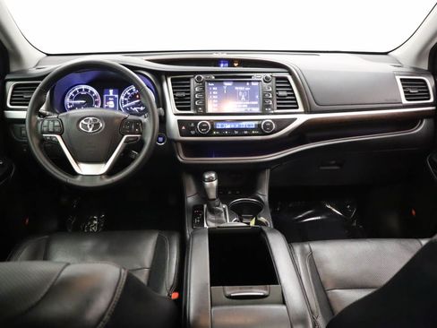 Used 2016 Toyota Highlander Limited w/ Driver Technology Package AWD/4WD image 16