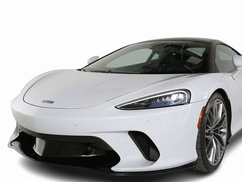 Used 2023 McLaren GT image 4