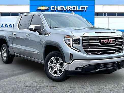 Used 2023 GMC Sierra 1500 SLT AWD/4WD image 1