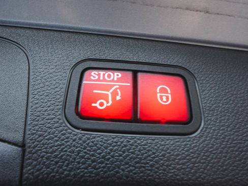 Used 2022 Mercedes-Benz GLC 300 GLC 300 image 41