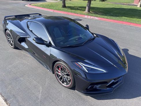 Used 2023 Chevrolet Corvette Stingray Premium Cpe w/ Z51 Performance Package RWD image 11